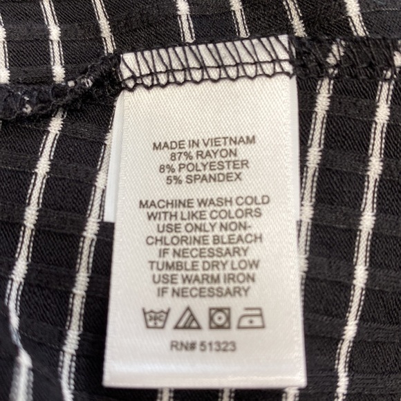 1.STATE Sleeveless Open Chest Shirt Size 1X - Picture 8 of 8